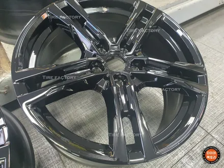 [남양주휠도색][bmw휠도색]BMW 1시리즈 (F40) 120i 18인치 순정휠 블래유광 휠복원&휠도색 작업 / 남양주시 별내동