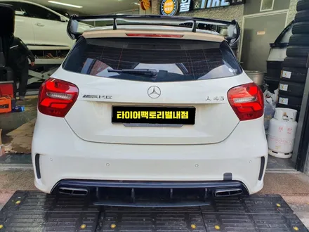 [남양주휠도색]벤츠 A클래스 45 AMG 18인치 블랙무광 휠복원 + 캘리퍼도색 레드도장 / 남양주시 별내동