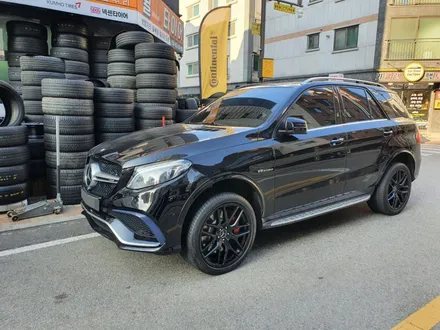 [남양주휠도색]벤츠 GLE클래스 ( W167 ) GLE63 AMG 21인치 블랙유광 휠복원&휠도색 작업후 타이어교체 작업 / 남양주시 별내동