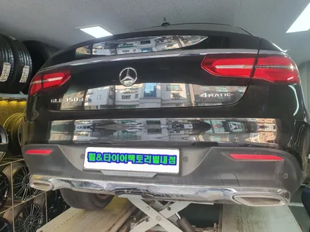 [남양주휠도색][캘리퍼도색]벤츠 GLE클래스 (W166) GLE350d 쿠페 21인치 순정휠 블랙유광 휠복원&휠도색 + 캘리퍼도색 레드도장 / 남양주시 별내동