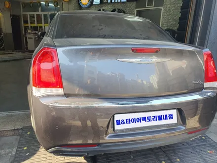 [남양주휠복원][휠도색]크라이슬러 더뉴300c 20인치 순정휠 메탈릭실버 휠복원&휠도색 / 남양주시 별내동