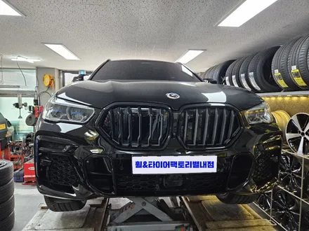 [남양주휠복원]BMW X6 (G06)  x6 M50i 22인치 순정휠 블랙유광 휠복원&휠도색 / 남양주시 별내동