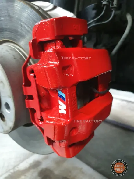 [남양주휠도색]BMW 3시리즈 ( F30 ) 320d 18인치 고스트크롬 휠복원&휠도색 + 캘리퍼도색 레드도장 + 타이어교체 / 남양주시 별내동