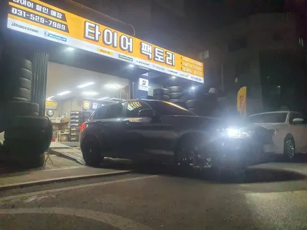 [남양주휠도색][남양주캘리퍼도색]BMW 1시리즈 (F20) 118d 18인치 블랙유광 휠복원&휠도색 + 캘리퍼도색 오렌지골드 도장 / 남양주시 별내동