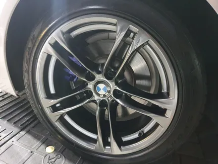 BMW ( F10 ) 530d xDrive M 에어로다이나믹    18인치 고스트크롬 휠복원&휠도색 + 캘리퍼도색 블루도장 / 남양주시 별내동