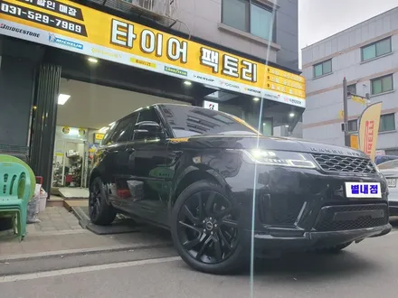 [남양주휠복원]랜드로버 디스커버리스포츠 21인치 순정휠 무광블랙 휠복원&휠도색 + 캘리퍼도색 블랙도장 + 타이어교체 (275-45-21 굿이어 F1 어시미트릭SUV ) / 남양주시 별내동