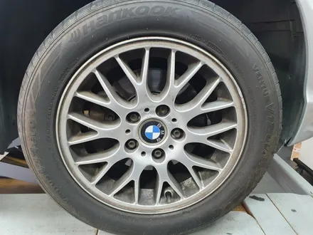 BMW 3시리즈 320i 16인치 메탈릭실버 휠복원&휠도색 + 타이어교체 (205-55-16 미쉐린 에너지XM2+ ) / 남양주시 별내동