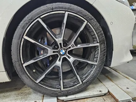 [남양주휠복원]BMW 8시리즈 (G15) 850i M스포츠 20인치 순정휠 다이아몬드컷팅 휠복원&휠도색 / 남양주시 별내동