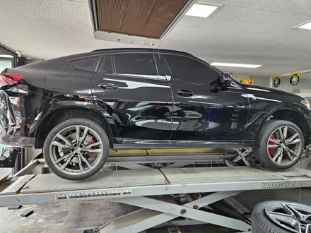 [남양주휠복원]BMW X6 (G06)  x6 M50i 22인치 순정휠 블랙유광 휠복원&휠도색 / 남양주시 별내동