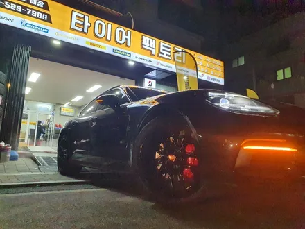 [남양주휠도색] 포르쉐 파나메라4s 21인치 블랙유광 휠복원 + 캘리퍼도색 레드도장 / 남양주시 별내동