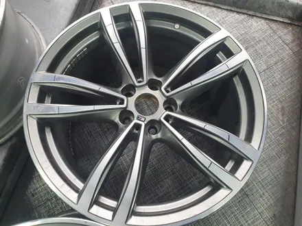 [bmw휠도색][bmw타이어]BMW 740Li (G11) 19인치 고스트크롬 휠복원&휠도색 + 타이어교체 (245-45-19, 275-40-19 피렐리 피제로 올시즌 한대분) / 남양주시 별내동