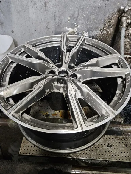 [남양주휠복원]BMW X6 (G06)  x6 M50i 22인치 순정휠 블랙유광 휠복원&휠도색 / 남양주시 별내동