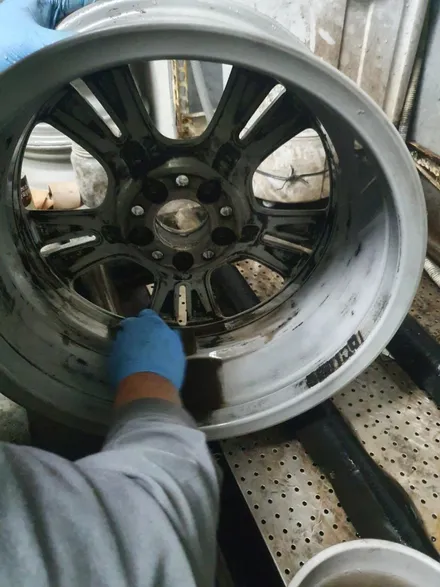 [남양주휠도색]벤츠 C클래스 ( w205 ) C220d 17인치 메탈릭실버 휠복원&휠도색 / 남양주시 별내동