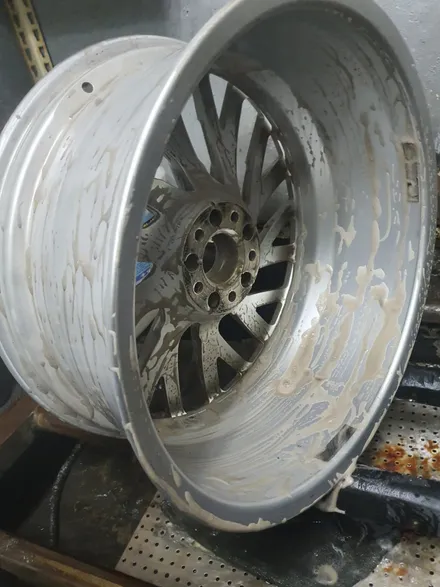 [남양주휠복원]아우디 A7 (4k) 50TDI 콰트로 프리미엄 20인치 순정휠 메탈릭실버 휠복원&휠도색 / 남양주시 별내동