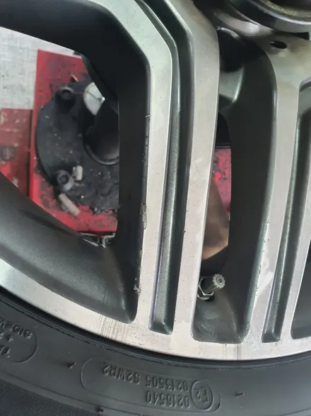[벤츠휠복원]벤츠 G클래스 (w463) G바겐 G63 AMG 20인치 다이아몬드컷팅 휠복원&휠도색 + 캘리퍼도색 레드도장 / 남양주시 별내동
