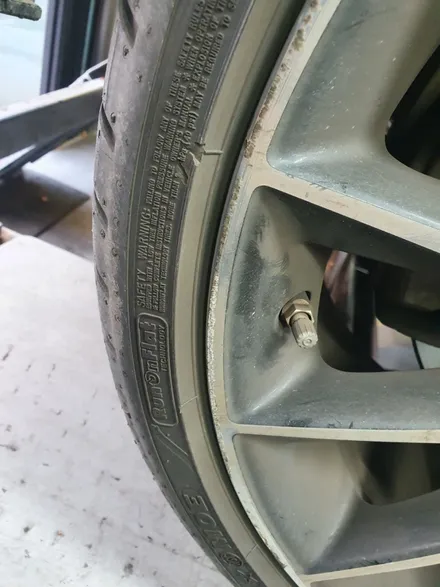 [남양주휠도색]벤츠 CLS클래스 (C257) cls450 AMG Line 20인치 고스트크롬 휠복원&휠도색 + 타이어교체 ( 245-35-20 피렐리 피제로pz4 런플랫 두본 ) / 남양주시 별내동