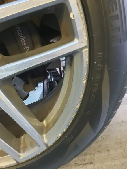 [남양주휠도색][캘리퍼도색]벤츠 GLE클래스 (W166) GLE350d 쿠페 21인치 순정휠 블랙유광 휠복원&휠도색 + 캘리퍼도색 레드도장 / 남양주시 별내동