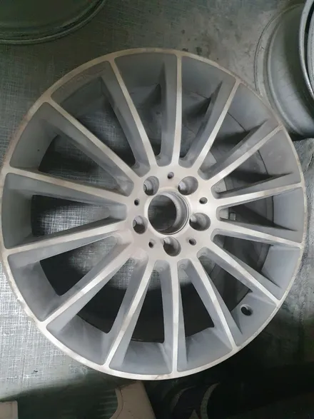 [벤츠휠도색][남양주휠도색] 벤츠 CLS클래스 CLS450d 19인치 고스트크롬 휠복원&휠도색 + 타이어교체 ( 255-35-19 피렐리 신투라토P7 두본 ) / 남양주시 별내동