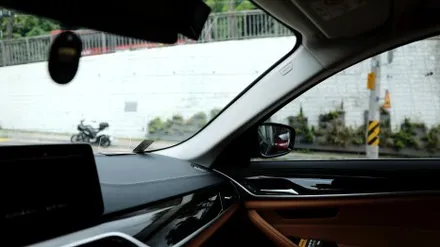 BMW 520i 솔라가드 퀀텀 세련된 틴팅 시공 / 용산, 마포, 중구