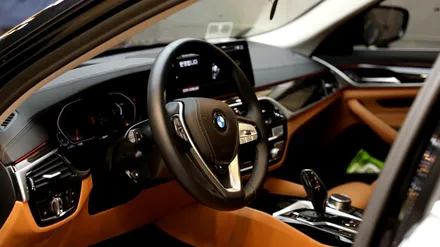 BMW 520i 솔라가드 퀀텀 세련된 틴팅 시공 / 용산, 마포, 중구