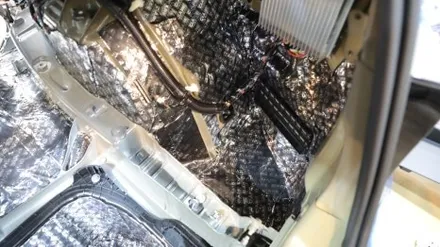 테슬라 모델 YL 전체 방진과 포칼 사운드 업그레이드 / 서울 용산
