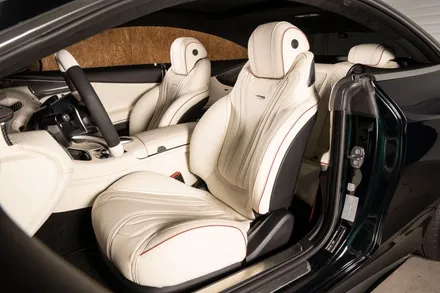 벤츠 S클래스 쿠페 S63 AMG 인테리어 + 블랙 & 화이트에 레드 포인트 / 고양 덕양구 용두동
