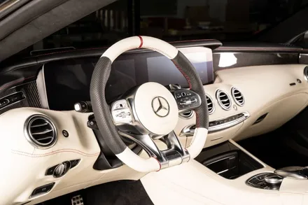 벤츠 S클래스 쿠페 S63 AMG 인테리어 + 블랙 & 화이트에 레드 포인트 / 고양 덕양구 용두동