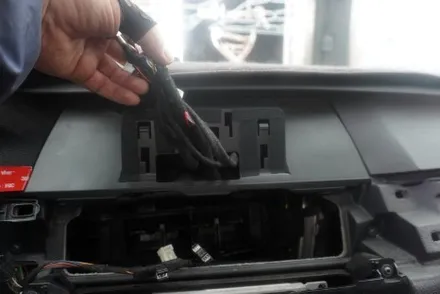 BMW F10 5시리즈 NBT 옵션 12.3인치 모니터 교체 안드로이드올인원 내비게이션 순정 GPS 안테나 연결 작업by월세없는곳에서 직원없이 예약제1인시공캡틴홍