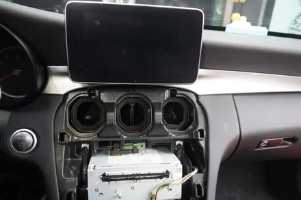 [벤츠내비게이션AS공식지정점 캡틴홍] 벤츠 C클래스 W205 GLC NTG5 AUX 코딩후 애플 카플레이 안드로이드오토 순정 모니터 사용 가능