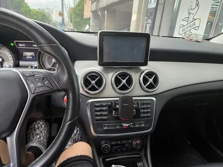 벤츠 GLA 4500AB 모니터 블랙아웃 화면 깜박임 후방카메라 안됨 고장 탈거 해외 직구 리눅스 카플레이 안드로이드오토 전용 모니터 설치