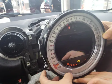 [수입차오디오수리 캡틴홍] BMW 미니 컨트리맨 모니터 블랙아웃 증상 원인은 순정 오디오  비디오인터페이스 고장 부품 교체 후방카메라 배선 정리후 수리 완료