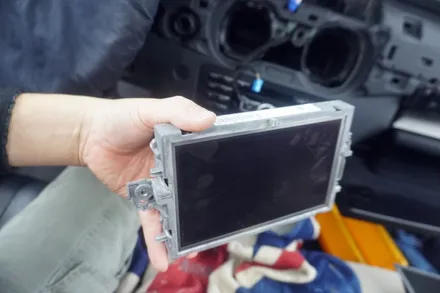 [벤츠공식멀티미디어AS지정점 캡틴홍] 벤츠 GLK 후기형 AUX코딩 내비게이션 Z8000 블랙박스 IOT 국산 12.3인치 M2C200A플러스 안드로이드셋탑 카블릿 매립 시공