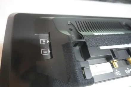 전국구 해외직구모니터 설치 장착 실력자 CAR아티스트 캡틴홍 오늘은 부산에서 방문 Q5 내비게이션 고사양 MNG 12.3인치 안드로이드올인원을 휴일 예약제1인시공