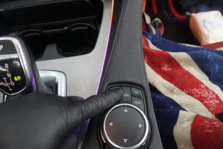 BMW 640D 6시리즈 그란 쿠페 NBT 옵션 해외 직구 모니터 고사양 MNG 12.5인치 안드로이드 올인원 설치 고수가 작업하는 과정