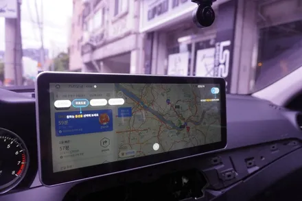 벤츠 C클래스 W204 후기형 AUX 코딩 후방카메라 국산 12.3인치 모니터 교체 NV700 안드로이드 셋탑 내비게이션 박스 후방카메라 시공