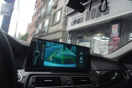 우리 동네는 고수가 작업한다 캡틴홍 BMW F10 5시리즈 CIC 옵션 해외 직구 모니터 재작업 1인 시공 작업 과정 모니터 조립 상태 비교해 보세요