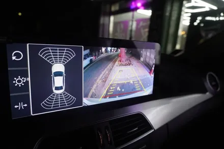 [벤츠내비게이션AS지정점 캡틴홍] 벤츠 C클래스 W204 후기형 해외직구 안드로이드모니터 내비게이션 AUX코딩 트렁크 스위치 교체형 후방카메라 시공