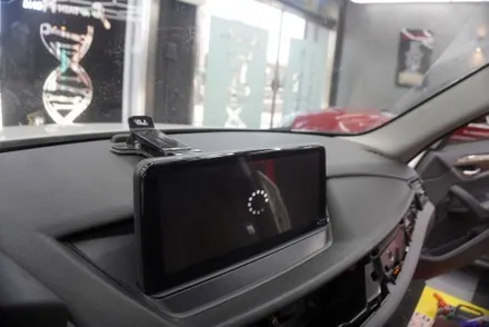 BMW X1 CIC 순정 모니터 있는 옵션 차량 10.25인치 안드로이드  모니터 올인원 내비게이션 교체 오디오 탈거가 작업의 반이 네요by예약제1인시공캡틴홍