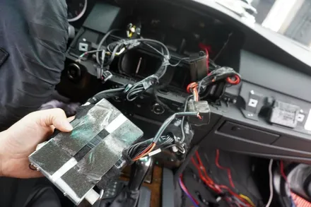 BMW E60 5시리즈 CCC 옵션 해외직구 8.8인치 모니터 안드로이드올인원 내비게이션 후방카메라 연결 설치 시공