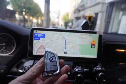 [레이어드사운드서울총판 캡틴홍] BMW X6 E바디 차량 내비게이션 신형 스마트키 교체 12.3인치 안드로이드모니터 올인원 카플레이 카블릿 레트로핏 튜닝
