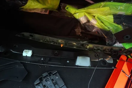 벤츠 W204 후기형 순정 모니터 옵션 C클래스 해외직구 12.3인치 모니터 손잡이 일체형 후방카메라 GPS는 순정 안테나 연결 사용
