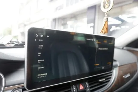 아우디 A6 내비게이션 네트워크전자 아우디선물 세트 시공 국산 12.3 NV700 안드로이드 셋탑 내비게이션 매립 시공