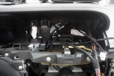 W221 전기형 벤츠 S클래스 NTG3.0 순정 오디오 AUX 메뉴 없는 차량  전용 장비로 외부입력 코딩후 해외직구 10.25인치 모니터 설치