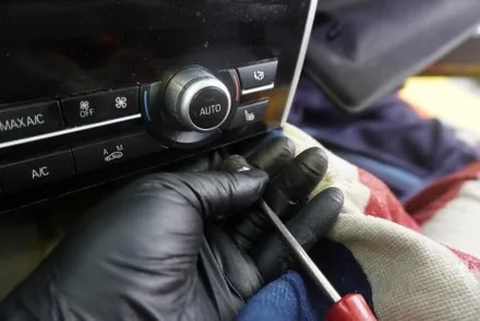 BMW 5 GT  해외 직구 모니터 교체 설치 우리 동네는 고수가 작업한다