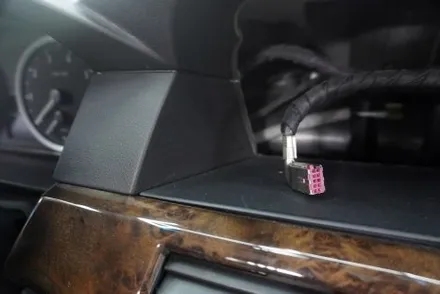BMW E60 5시리즈 CCC 옵션 해외 직구 순정 모니터 1:1 교체 8.8인치 카플레이 안드로이드오토 올인원 후방카메라 연결 설치