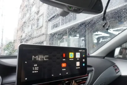 아우디 A7 국산 12.3인치 모니터 아이니바3D 자동 업데이트 가능M2C200I플러스 매립 시공 M2C300I플러스는 언제 출시 될까요?