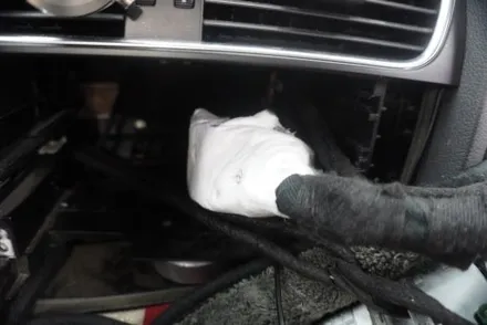 일요일 휴일 예약 작업이 가능한 우리 동네는 고수가 작업한다 캡틴홍 아우디 A5 카브리올레 해외 직구 모니터 8.8 인치 설치 예약제 1인 시공