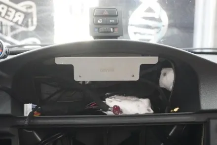 BMW E 바디 3시리즈 328 컨버터블 해외 직구 안드로이드 올인원 15인치 와이드 모니터 교체  신형 스마트키 이지가드 설치 작업