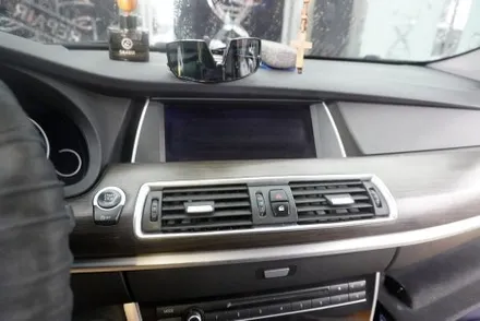 BMW 5 GT  해외 직구 모니터 교체 설치 우리 동네는 고수가 작업한다