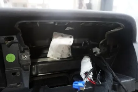 벤츠 C 클래스 W204 후기형 8.8인치 해외 직구 모니터 구입 후 DIY 설치 실패 우리 동네 작업 고수 캡틴홍 재작업 도전
